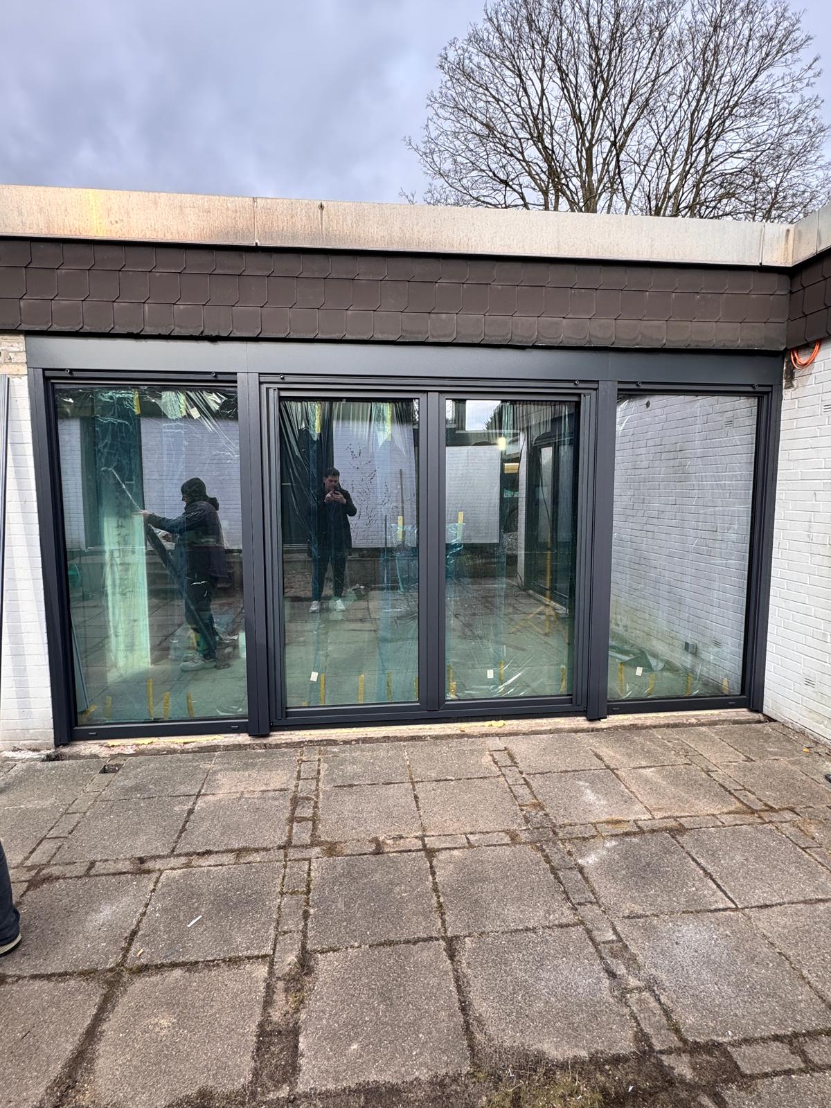 Direkt beim Hersteller gekauft und fachgerecht montiert