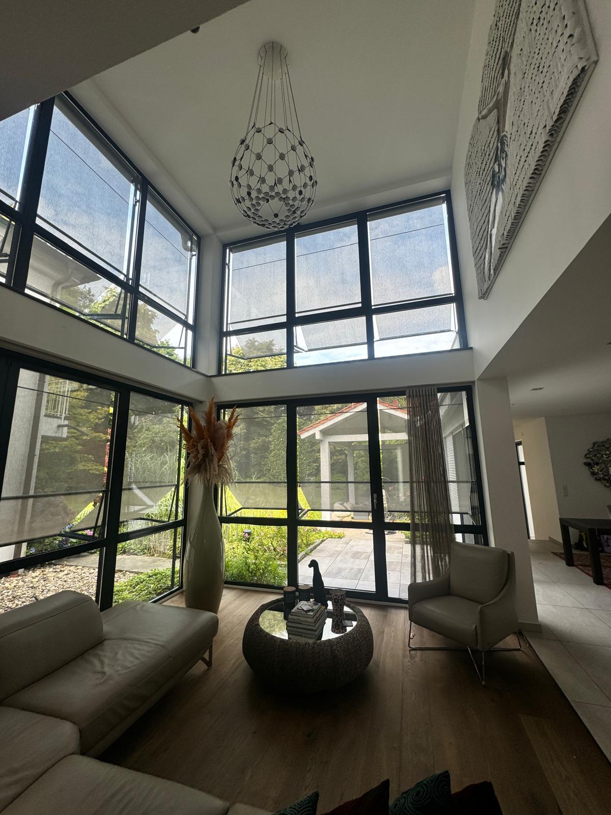 Direkt beim Hersteller gekauft und fachgerecht montiert. Fensterhersteller günstoge Preise